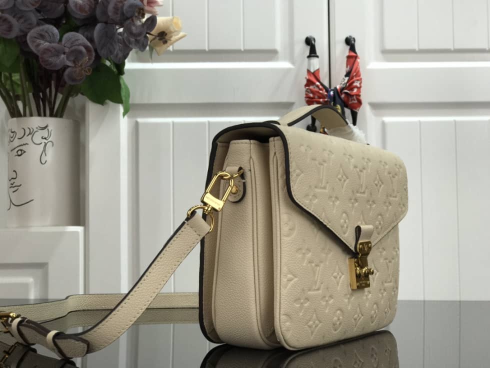 Louis Vuitton Pochette Metis Marine Leather White M44071 Replica Shoulder Bag - DEEPREPS