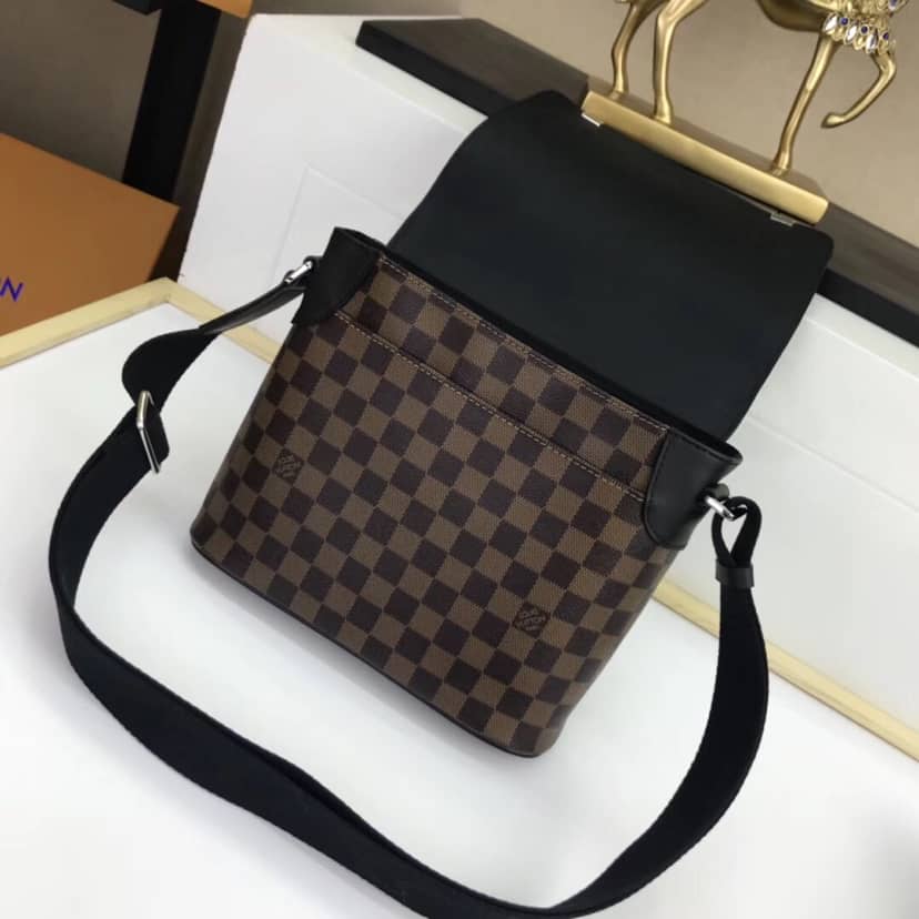 Louis Vuitton District PM Damier Crossbody Bag Replica N41031 - DEEPREPS