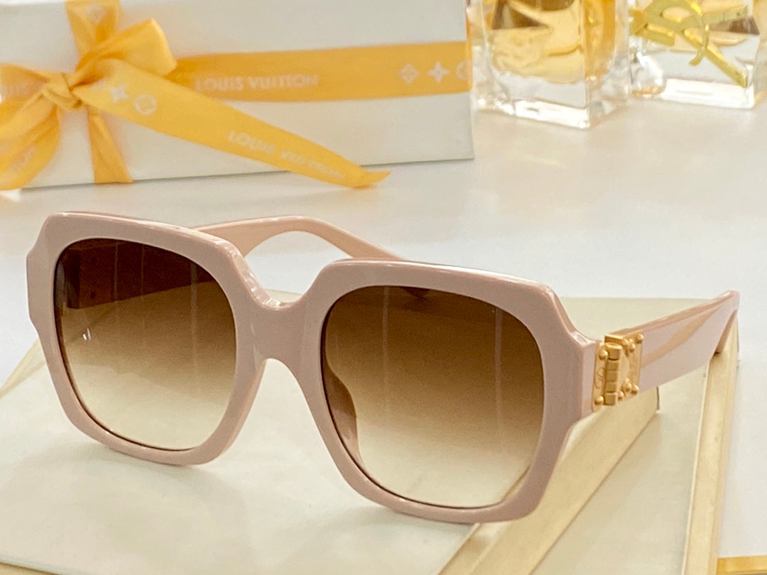 Louis Vuitton Sunglasses - DEEPREPS