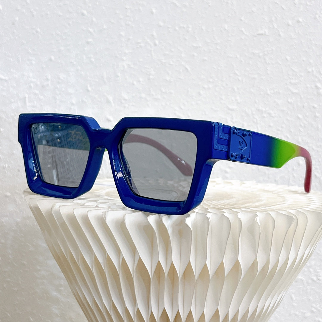 Louis Vuitton Sunglasses - DEEPREPS