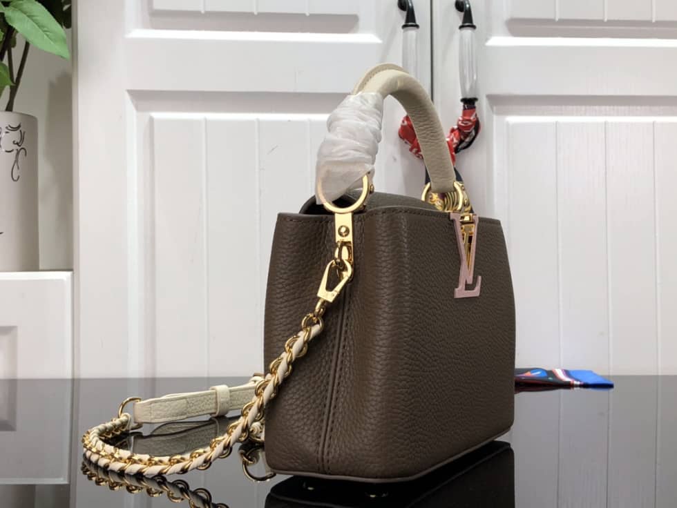 Louis Vuitton Capucines Mini M59709 Replica Shoulder Bag - DEEPREPS