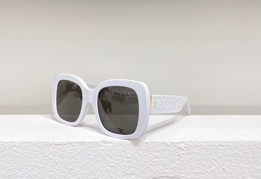 Louis Vuitton Sunglasses - DEEPREPS