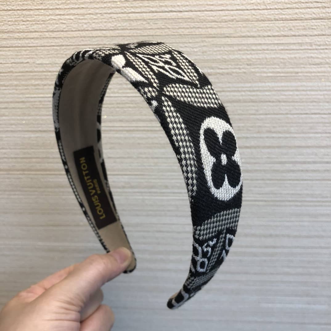 7 Star Louis vuitton Hair Pin - DEEPREPS