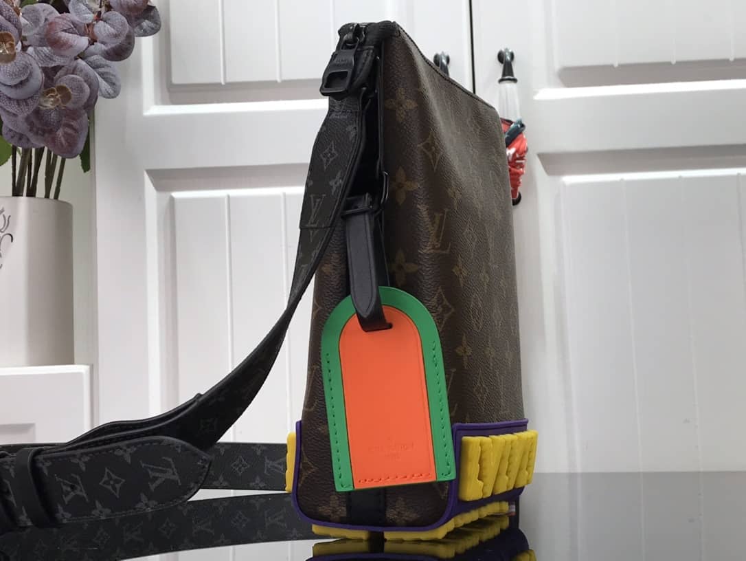 Louis Vuitton Monogram Coated Canvas Cruiser Messenger Bag Replica M57966 - DEEPREPS