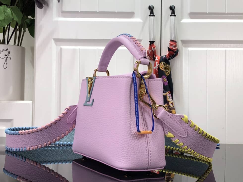 Louis Vuitton Capucines Mini M57945 Replica Shoulder Bag - DEEPREPS