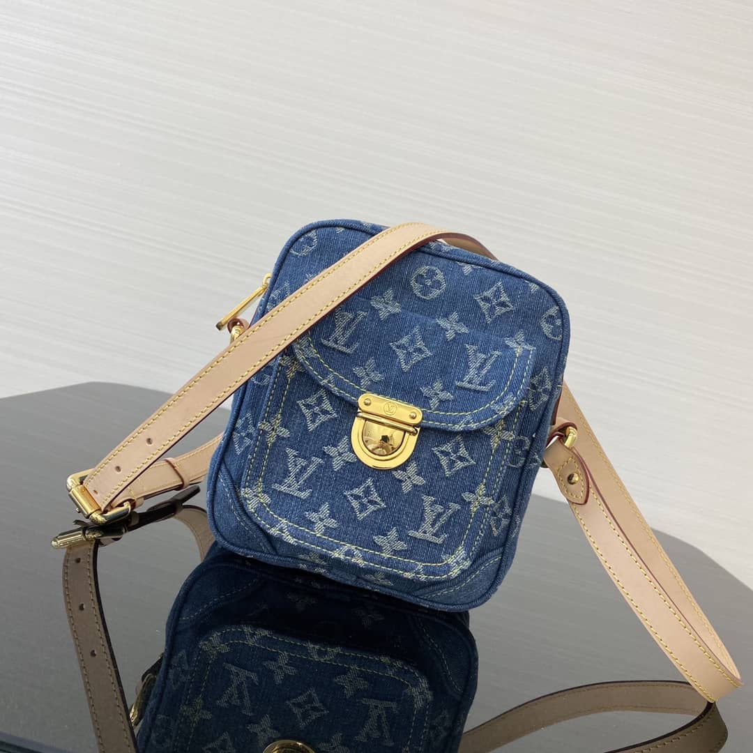 Louis Vuittton Denim Monogram Vachetta Trim Camera Bag - DEEPREPS