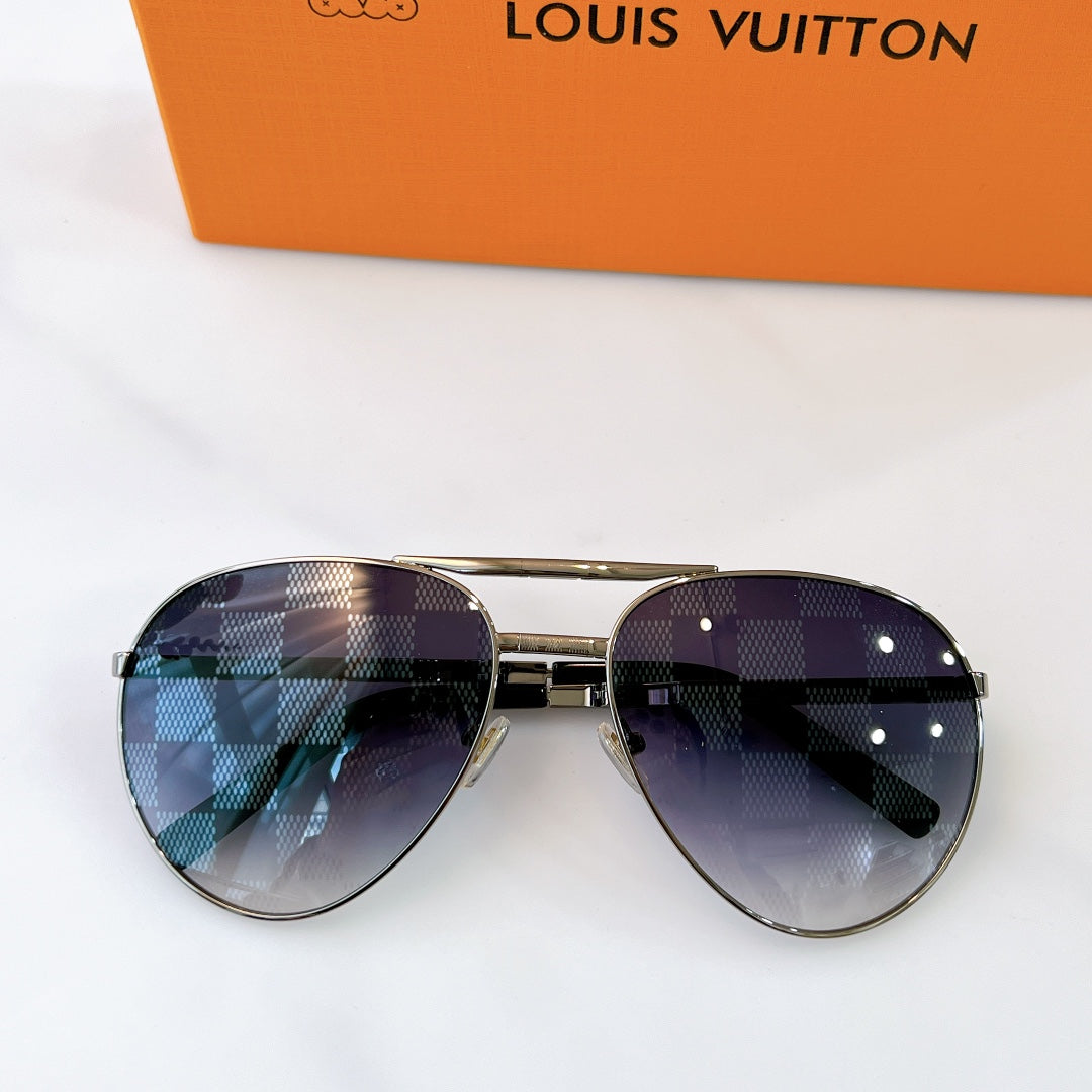 Louis Vuitton Sunglasses - DEEPREPS