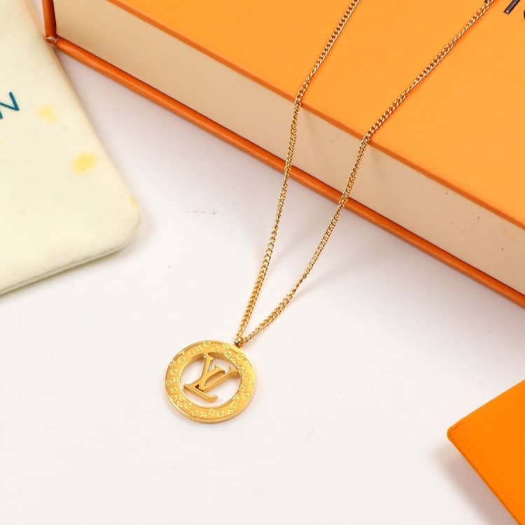 Fake Louis vuitton Logo Necklace - DEEPREPS