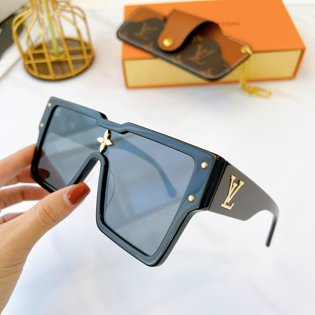 Louis Vuitton Sunglasses - DEEPREPS