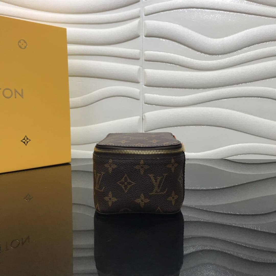 Louis Vuitton Monogram Packing Cube MM Replica - DEEPREPS