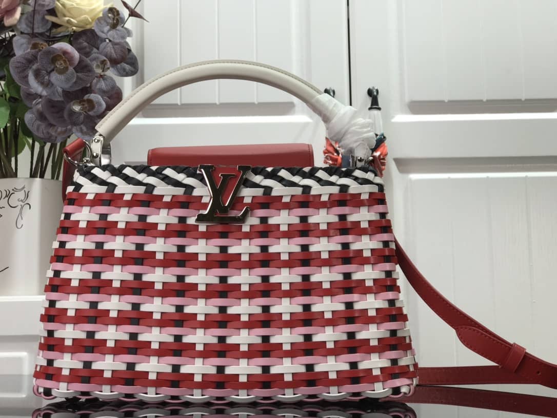 Louis Vuitton Capucines Taurillon Shoulder Bag Replica Red M94519 - DEEPREPS