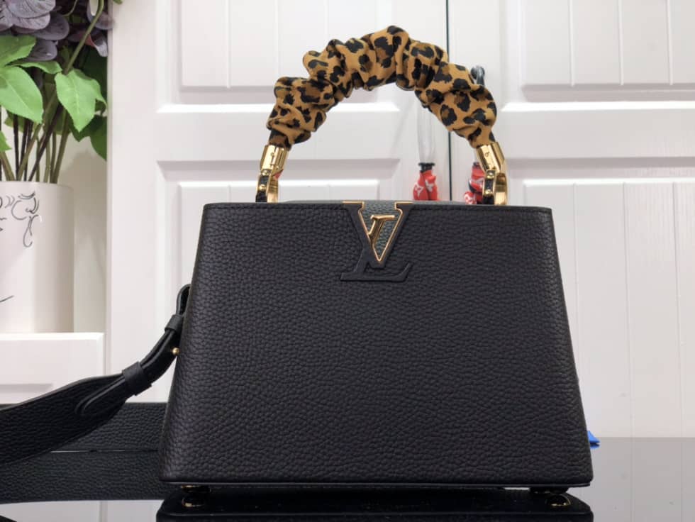 Louis Vuitton Capucines BB Black M58732 Replica Crossbody Bag - DEEPREPS