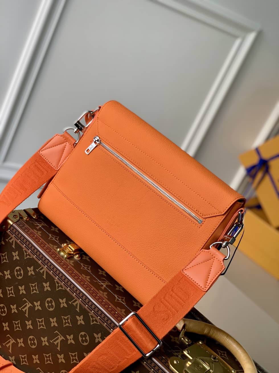 Louis Vuitton Aerogram Calfskin M59327 Orange Replica Messenger Bag - DEEPREPS