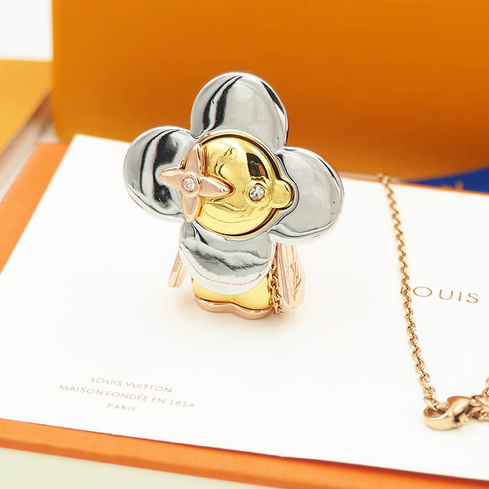 Louis vuitton Necklace For Sale - DEEPREPS