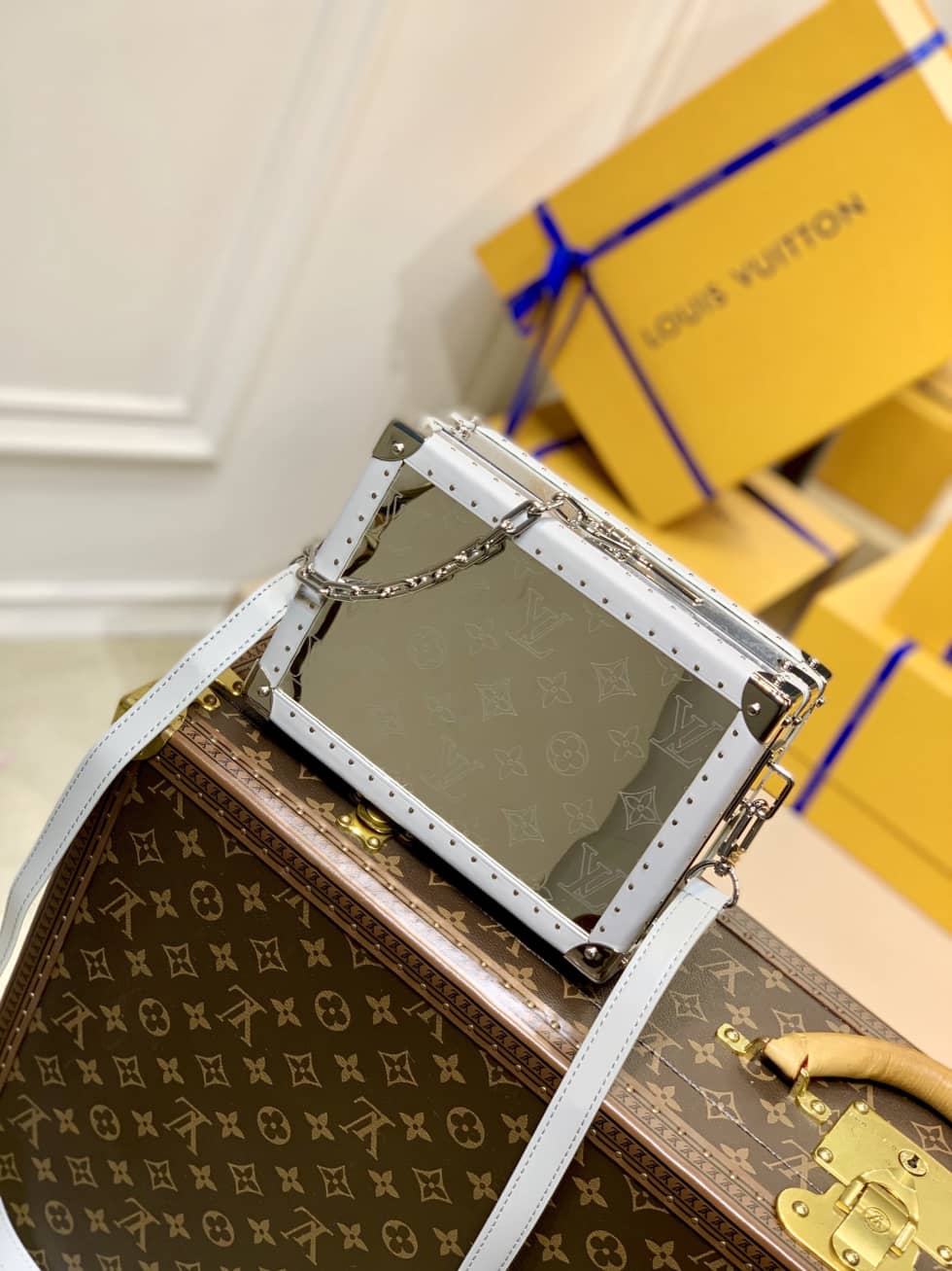 Louis Vuitton Clutch Box Bag White M20230 Replica Messenger Bag - DEEPREPS