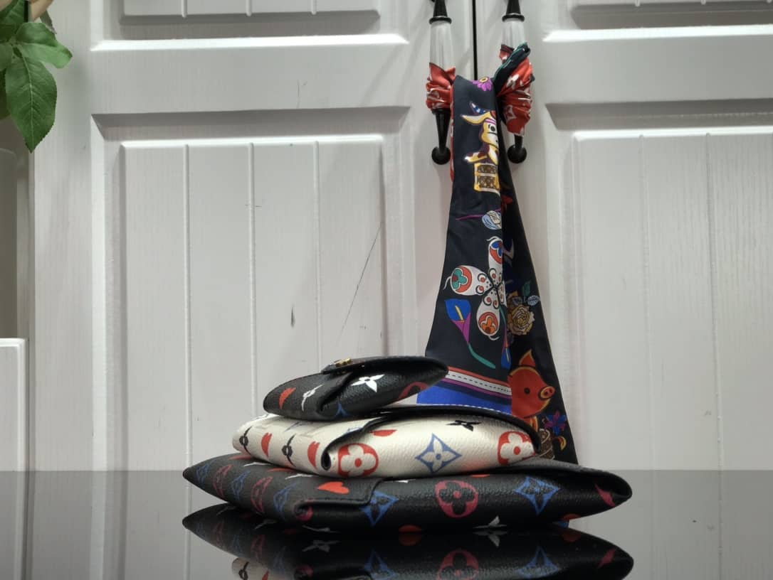 Cheap LV Envelope Clutch Bag From China UK - DEEPREPS