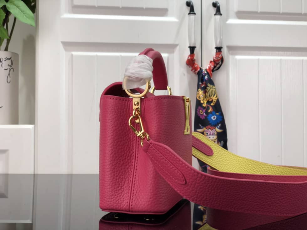 Louis Vuitton Capucines Mini M59440 Replica Shoulder Bag - DEEPREPS