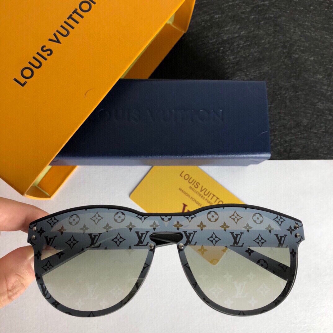 Louis Vuitton Sunglasses - DEEPREPS