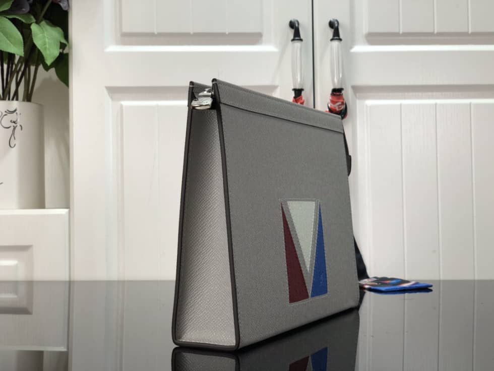 Louis Vuitton Taiga Pochette Voyage Gery M59147 Replica - DEEPREPS