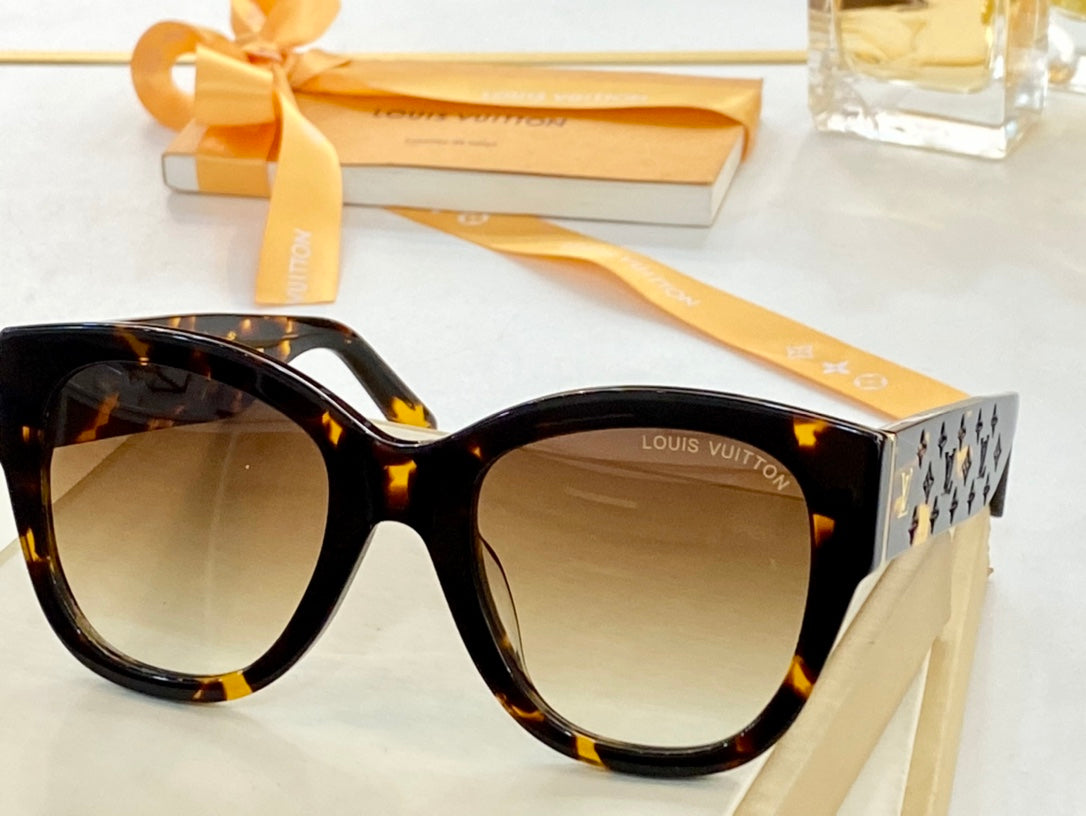 Louis Vuitton Sunglasses - DEEPREPS
