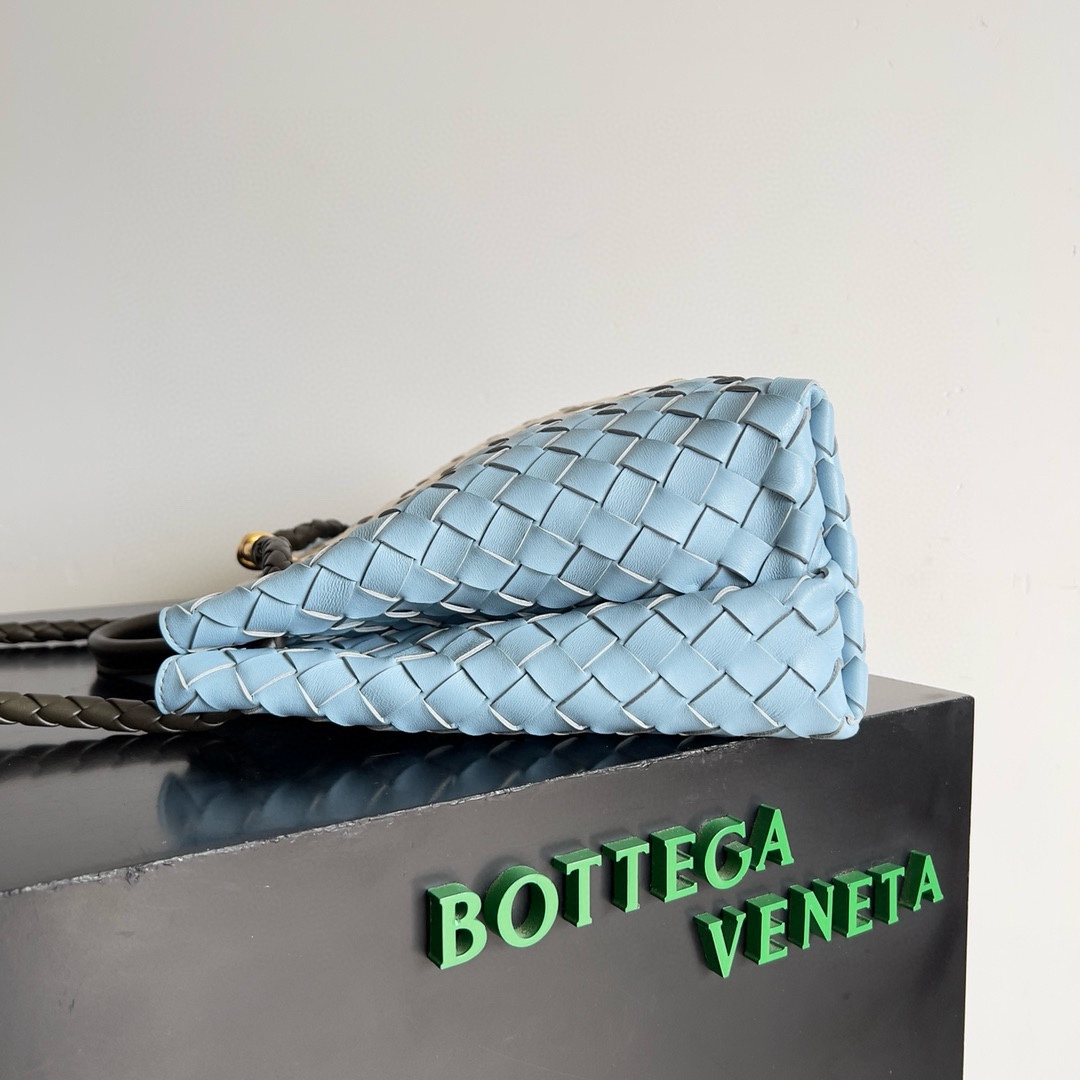 Bottega Veneta Woman - DEEPREPS