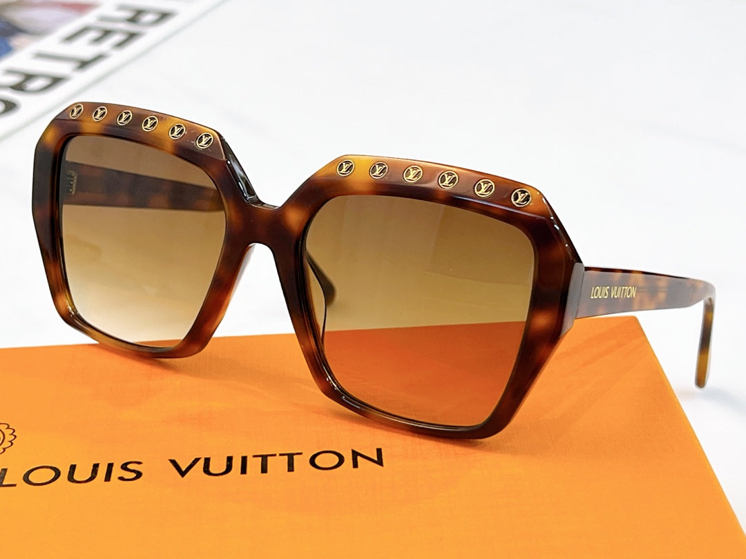Louis Vuitton Sunglasses - DEEPREPS