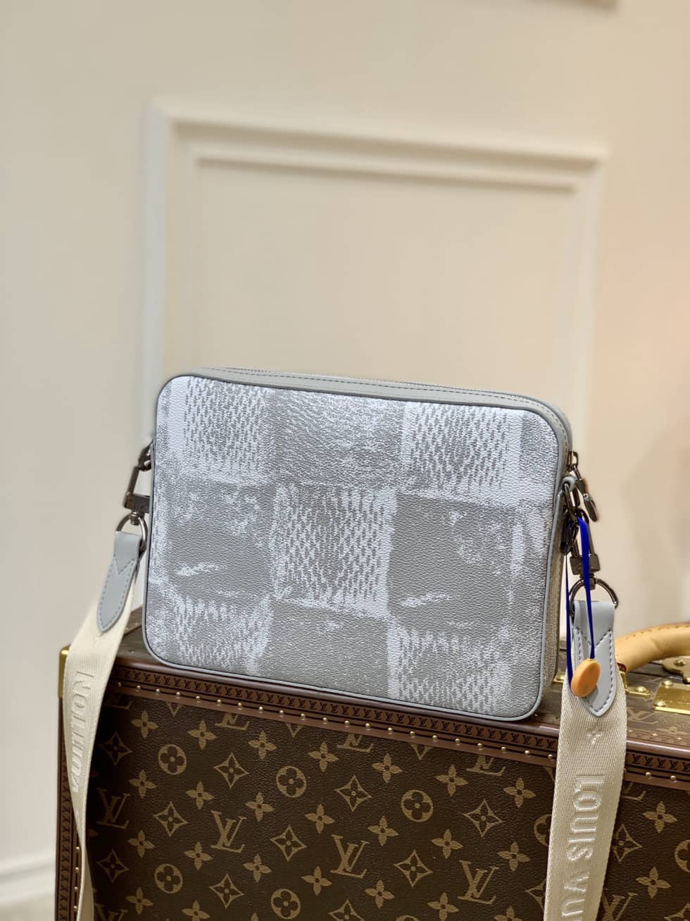 Louis Vuitton Trio Damier Salt Stone Grey N50068 Replica Messenger Bag - DEEPREPS