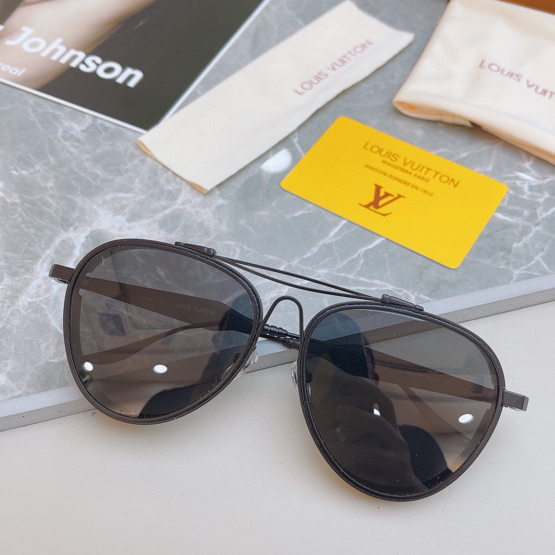 Louis Vuitton Sunglasses - DEEPREPS