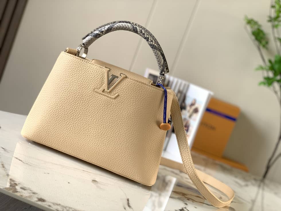 Louis Vuitton Capucines BB Tote Taurillon Leather N92041 Replica Crossbody Bag - DEEPREPS