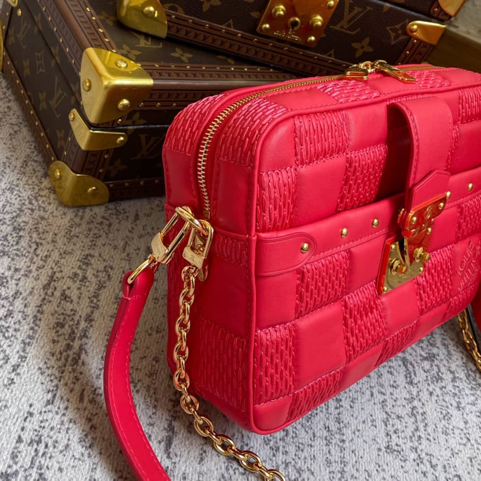 Louis Vuitton Troca MM Red M59111 Replica Camera Bag - DEEPREPS
