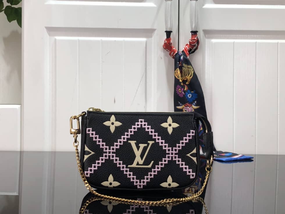 Louis Vuitton Mini Pochette Accessoires Empreinte Broderies Black M81140 Replica - DEEPREPS