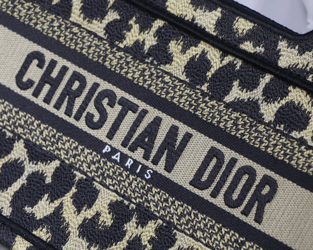 Christian Dior CD Book Embroidery Replica Tote - DEEPREPS