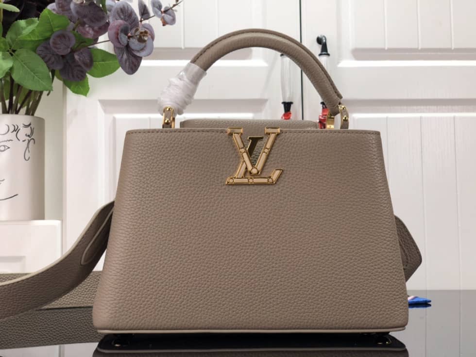 Louis Vuitton Capucines BB Beige M59066 Replica Shoulder Bag - DEEPREPS