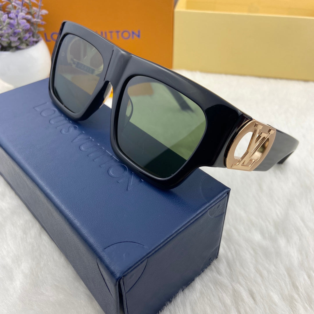 Louis Vuitton Sunglasses - DEEPREPS