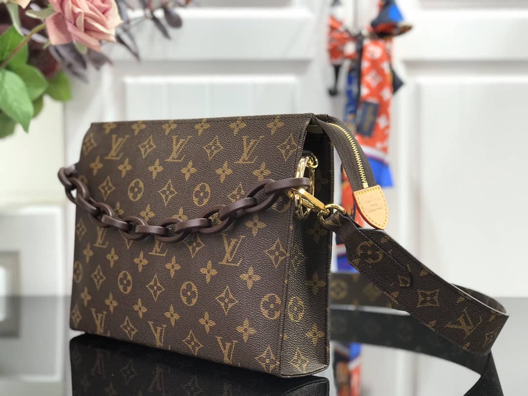 Louis Vuitton Toiletry Monogram Canvas Pouch Replica M47542 - DEEPREPS