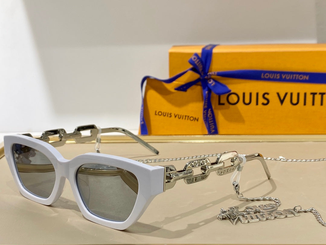 Louis Vuitton Sunglasses - DEEPREPS