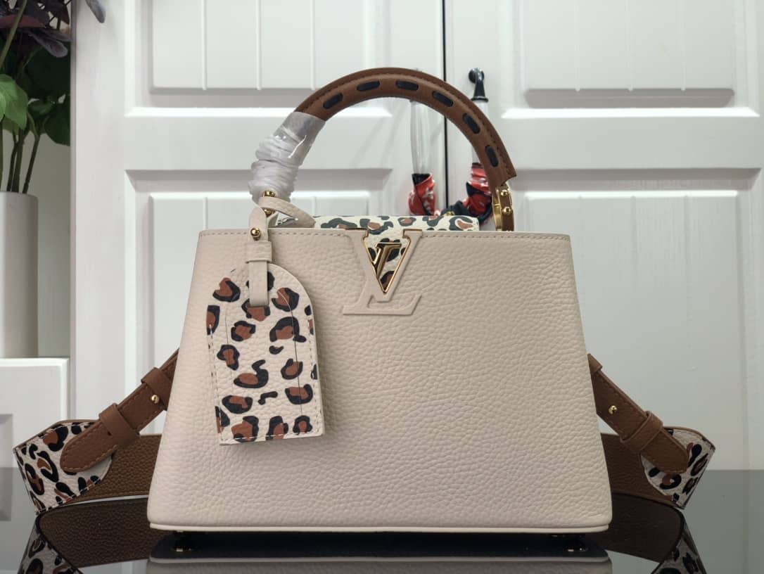 Louis Vuitton Capucines BB Calfskin Handbag Beige - DEEPREPS