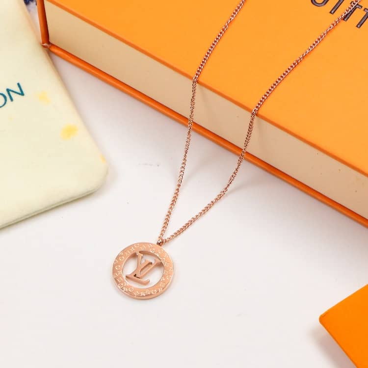 Fake Louis vuitton Logo Necklace - DEEPREPS