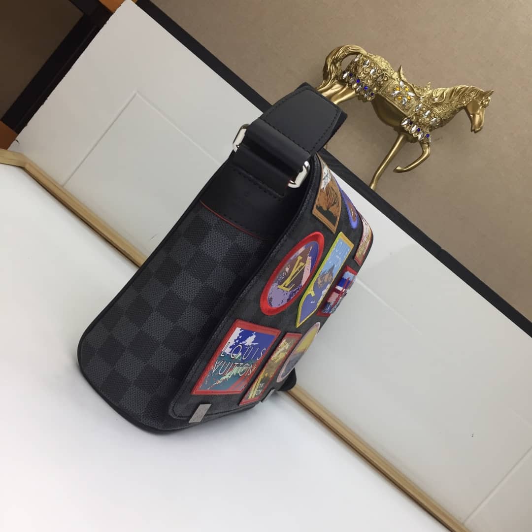 Louis Vuitton Damie Grafit Alps District PM Messenger Bag Replica N40040 - DEEPREPS