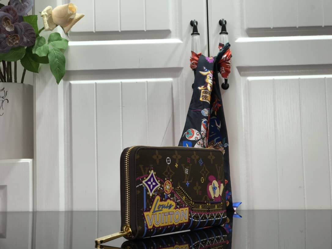 Louis Vuitton Monogram Vivienne Zippy Wallet Replica M69750 - DEEPREPS