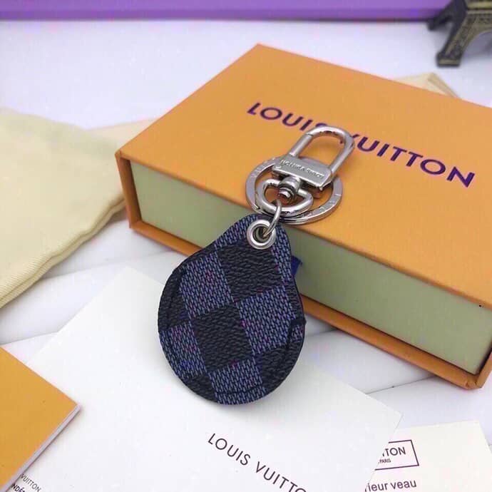 Fake Louis Vuitton Logo Key Chain - DEEPREPS