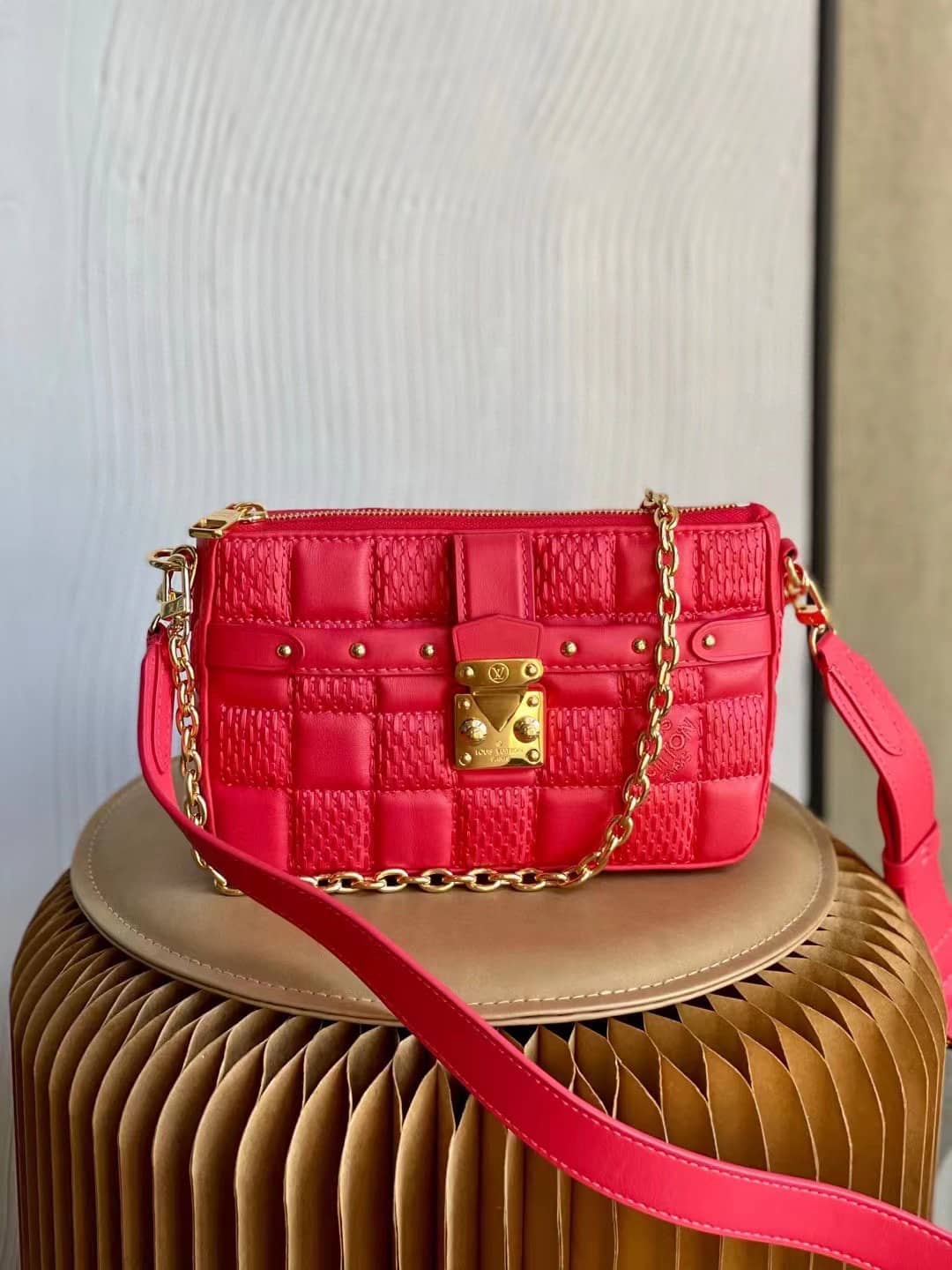 Louis Vuitton Pochette Troca Red M59049 Replica Crossbody Bag - DEEPREPS