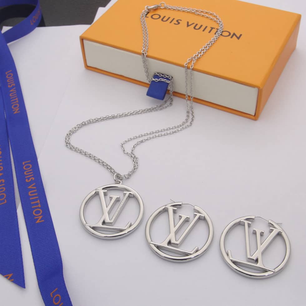 Wholesale Louis vuitton AAA+ Necklace - DEEPREPS