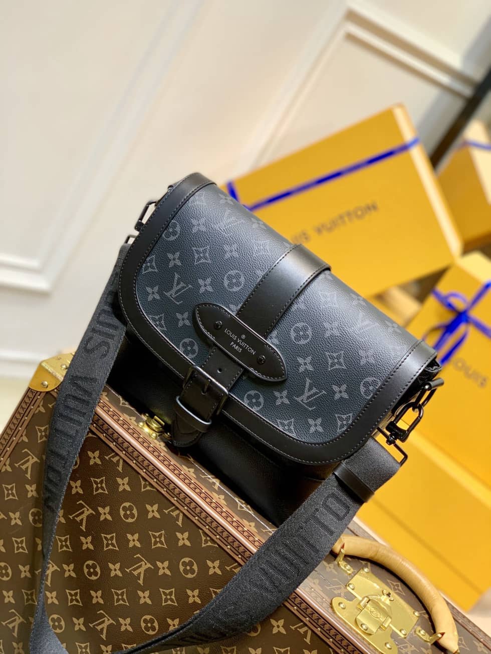 Louis Vuitton Saumur Black M45911 Replica Messenger Bag - DEEPREPS