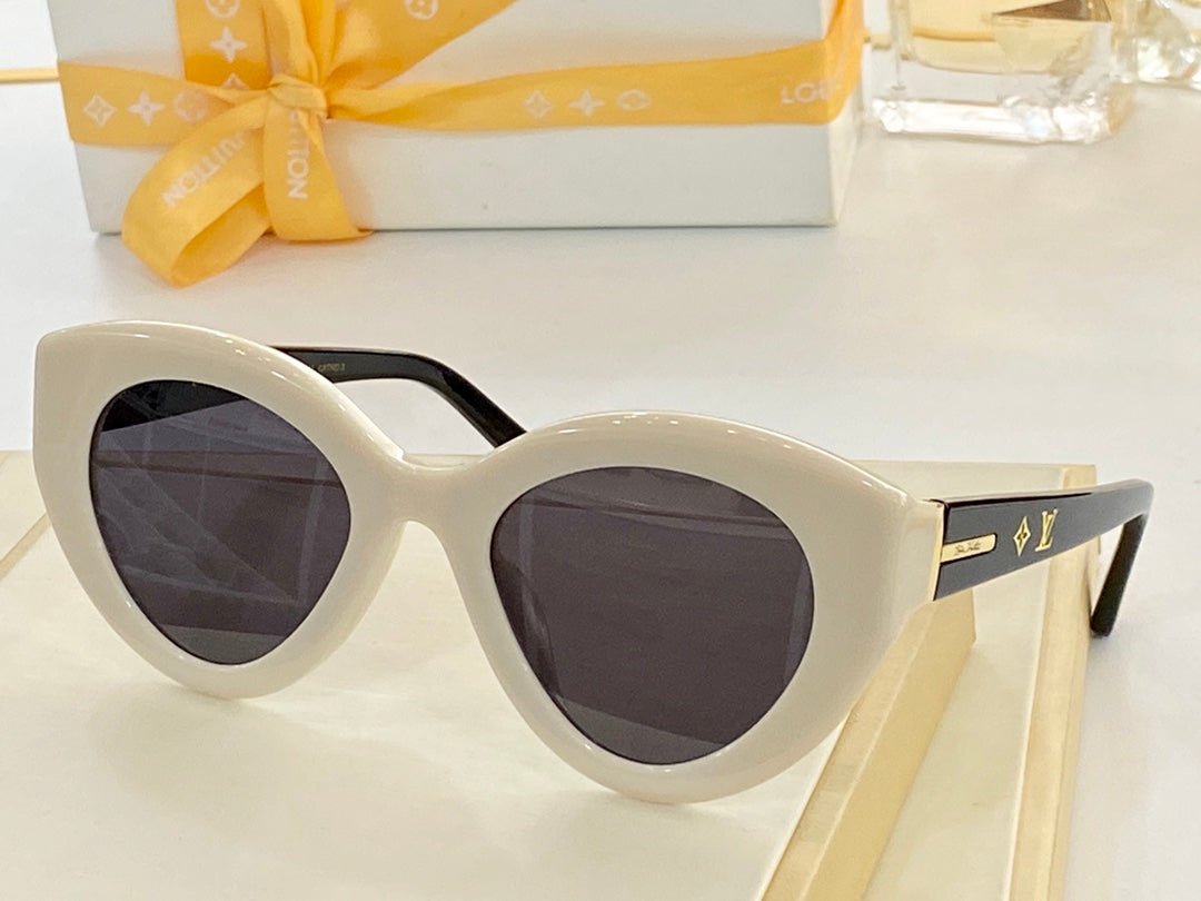 Louis Vuitton Sunglasses - DEEPREPS
