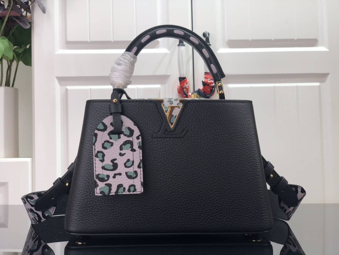 Louis Vuitton Capucines BB Calfskin Handbag Black - DEEPREPS