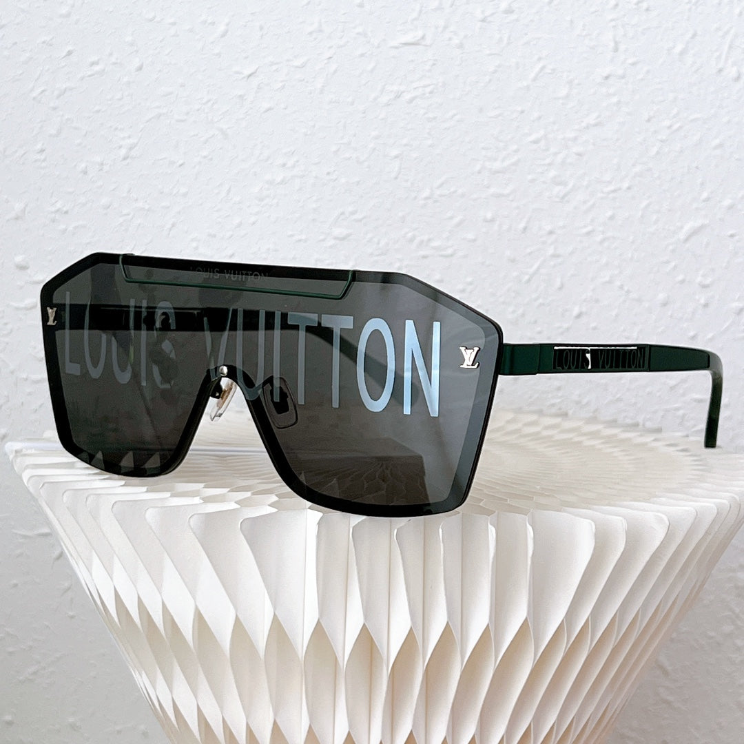 Louis Vuitton Sunglasses - DEEPREPS