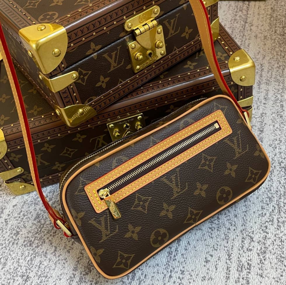 Louis Vuitton Pochette Cite M51183 Replica Shoulder Bag - DEEPREPS