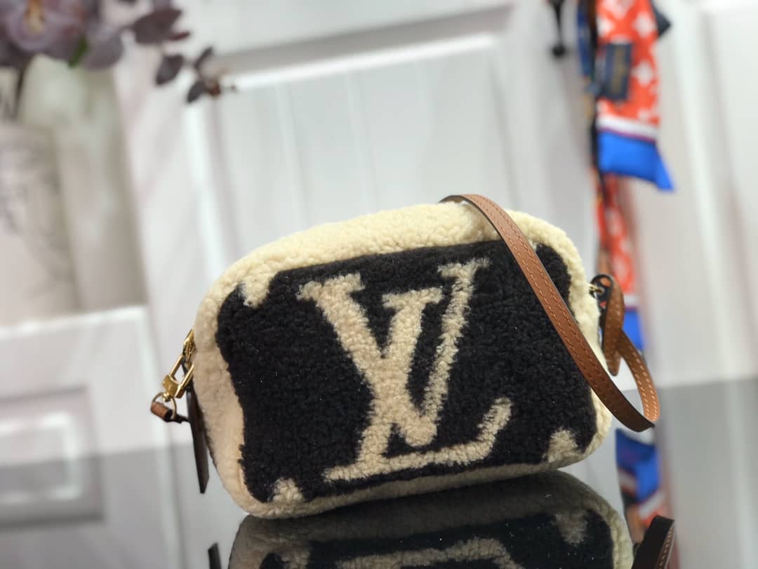 Louis Vuitton Giant Monogram Teddy Replica Shoulder Bag M68599 - DEEPREPS