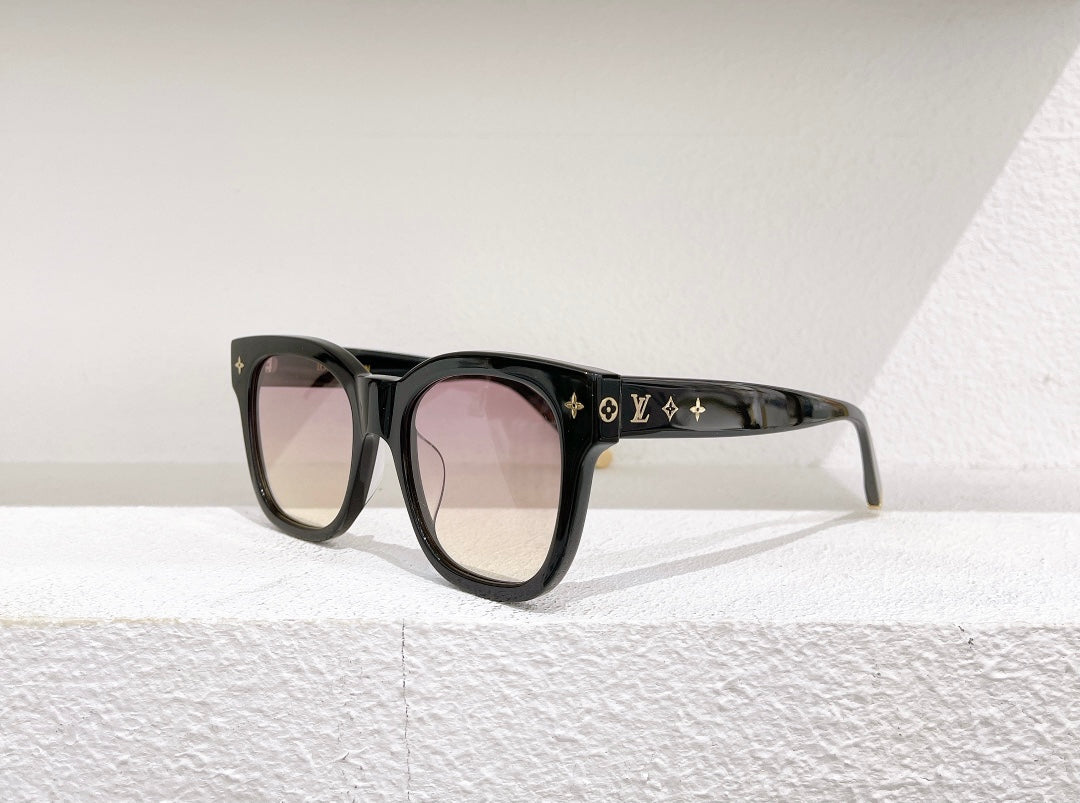 Louis Vuitton Sunglasses - DEEPREPS